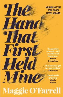 THE HAND THAT FIRST HELD MINE Paperback B FORMAT